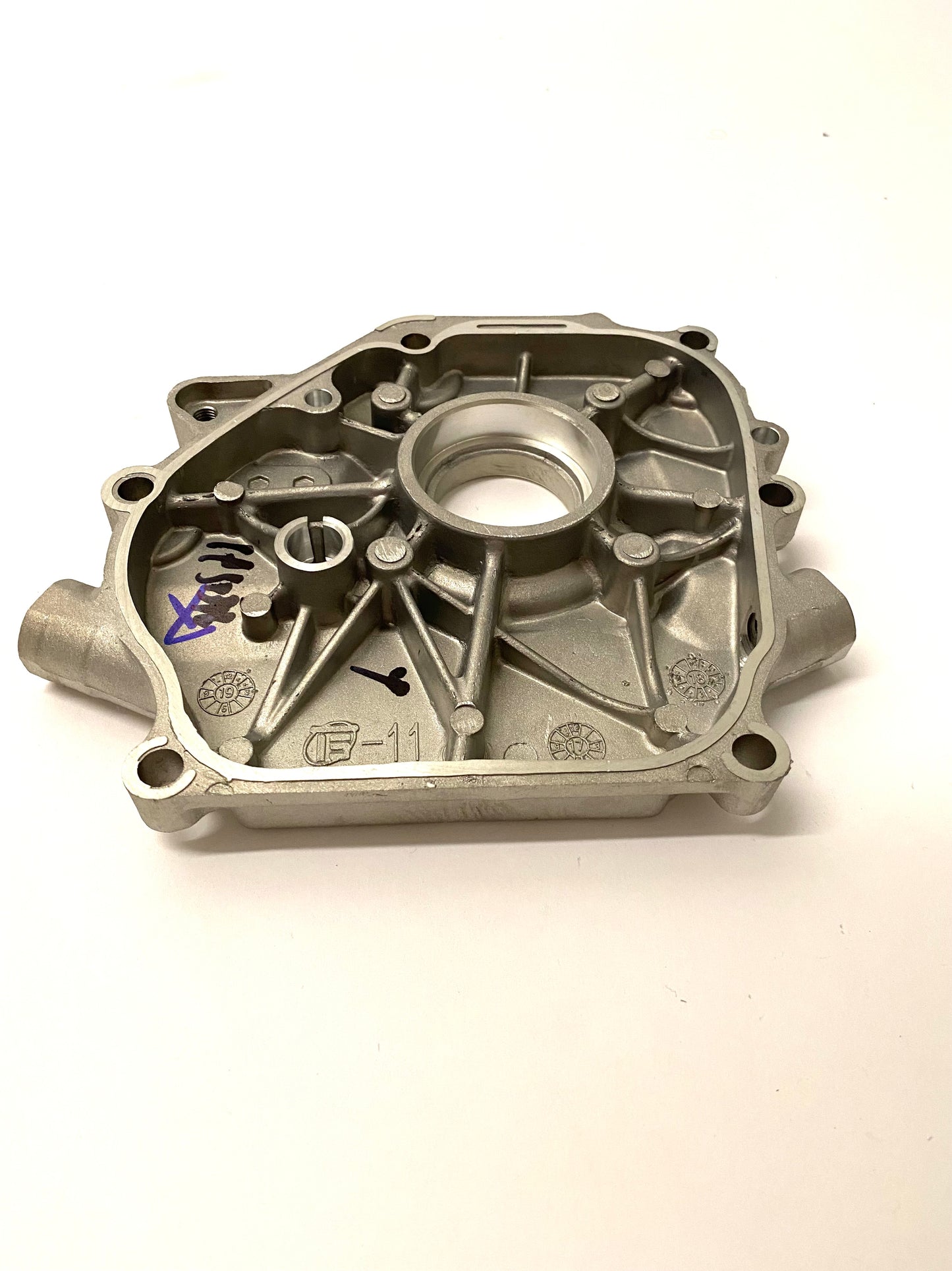 CRANKCASE COVER T4